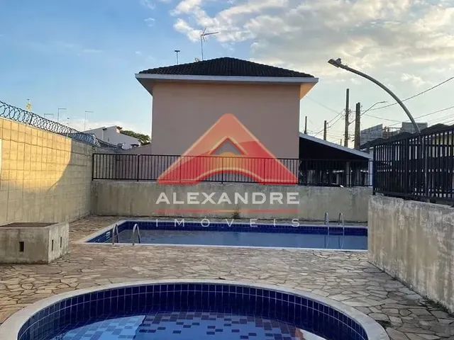 Casa com 100m² 3 quartos e 1 banheiro, à venda, no bairro Parque dos Ipês em São José Dos Campos
