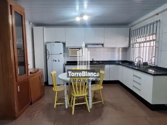 Casa 2 quartos e 1 banheiro, para alugar, no bairro Uvaranas em Ponta Grossa
