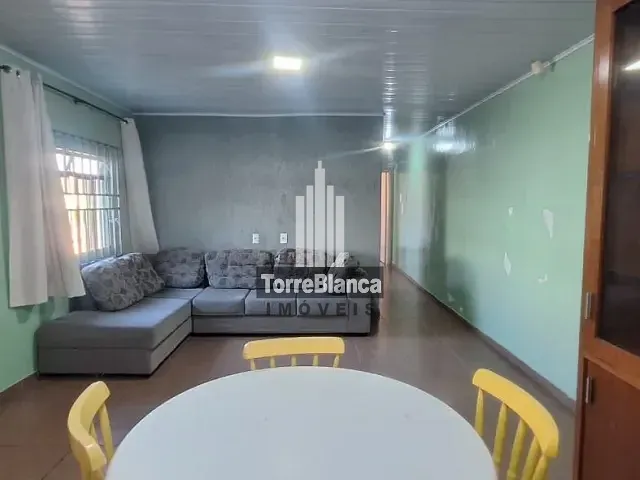 Casa 2 quartos e 1 banheiro, para alugar, no bairro Uvaranas em Ponta Grossa