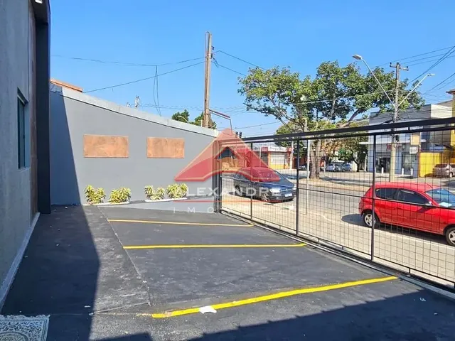 Casa com 250m² 3 quartos e 1 banheiro, à venda, no bairro Bosque dos Eucaliptos em São José Dos Campos