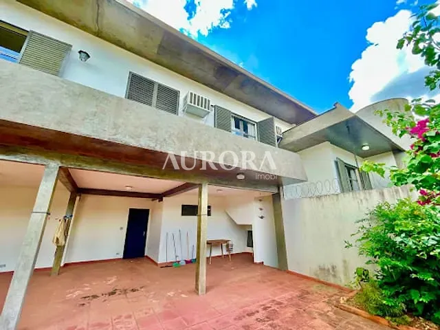 Casa com 339m² 3 quartos e 2 banheiros, à venda, no bairro Petrópolis em Londrina