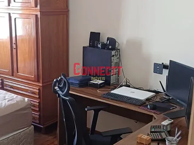 Casa 4 quartos e 2 banheiros, à venda, no bairro Ipiranga em Ribeirão Preto