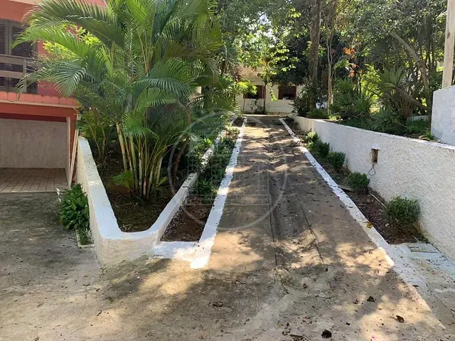 Casa com 2536m² 3 quartos e 3 banheiros, à venda, no bairro Jardim Shangrilá (Zona Sul) em São Paulo