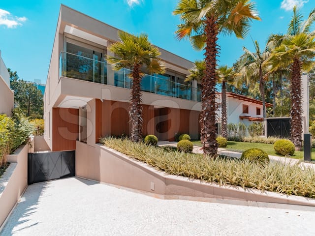 Casa com 850m² 5 quartos e 8 banheiros, à venda, no bairro Alphaville Residencial Dois em Barueri