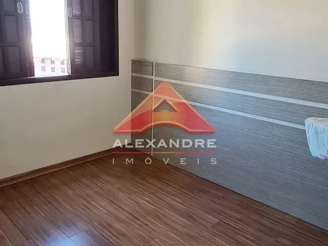 Casa com 132m² 3 quartos e 2 banheiros, à venda, no bairro Jardim Rodolfo em São José Dos Campos