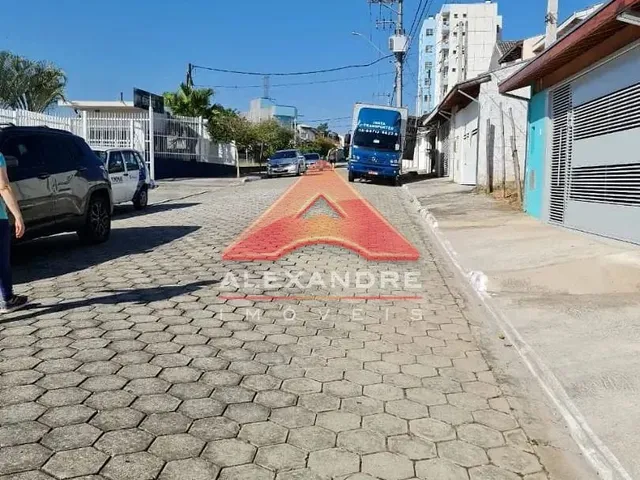 Casa com 132m² 3 quartos e 2 banheiros, à venda, no bairro Jardim Rodolfo em São José Dos Campos