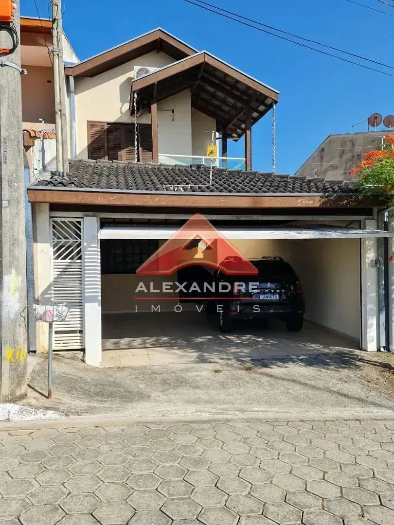 Casa, 3 quartos, 155 m² - Foto 1
