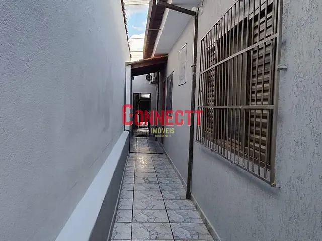 Casa 2 quartos e 2 banheiros, à venda ou para alugar, no bairro Parque Ribeirão Preto em Ribeirão Preto