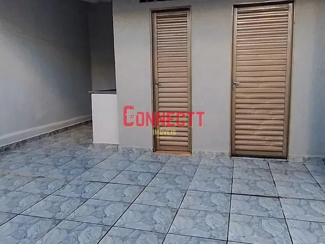 Casa 2 quartos e 2 banheiros, à venda ou para alugar, no bairro Parque Ribeirão Preto em Ribeirão Preto