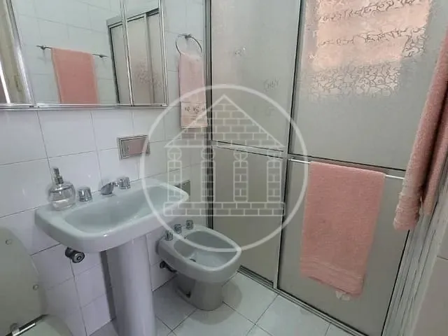 Casa com 300m² 2 quartos e 1 banheiro, à venda, no bairro Jardim Marajoara em São Paulo