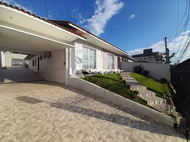 Casa com 462m² 3 quartos e 5 banheiros, à venda, no bairro Centro em Ponta Grossa