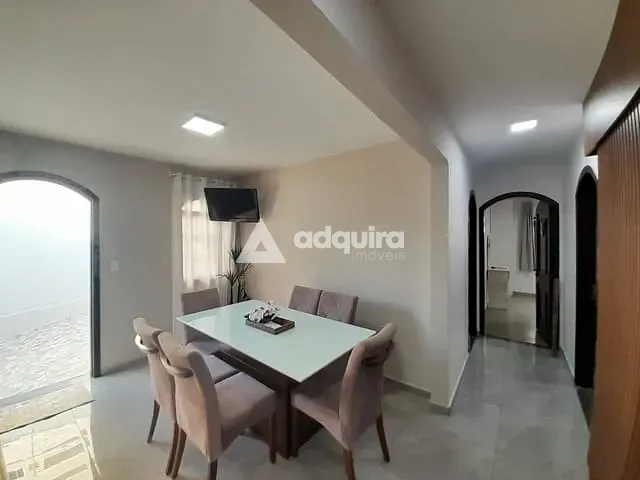 Casa com 462m² 3 quartos e 5 banheiros, à venda, no bairro Centro em Ponta Grossa