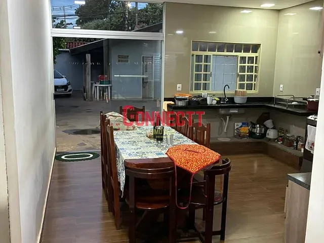 Casa com 250m² 3 quartos e 2 banheiros, à venda, no bairro Parque dos Lagos em Ribeirão Preto