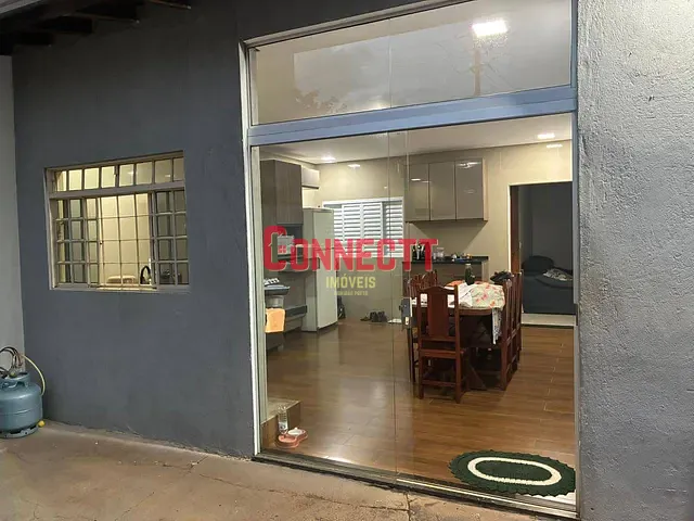 Casa com 250m² 3 quartos e 2 banheiros, à venda, no bairro Parque dos Lagos em Ribeirão Preto