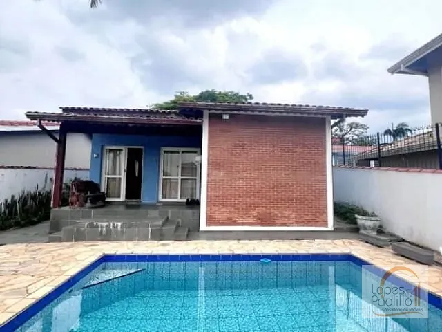 Casa com 360m² 4 quartos e 2 banheiros, à venda, no bairro Jardim dos Pinheiros em Atibaia