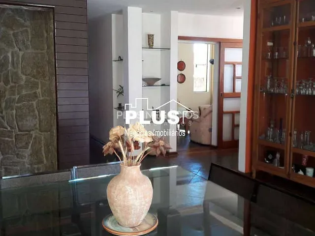 Casa com 1205m² 4 quartos e 7 banheiros, à venda, no bairro Rancho Dirce em Sorocaba