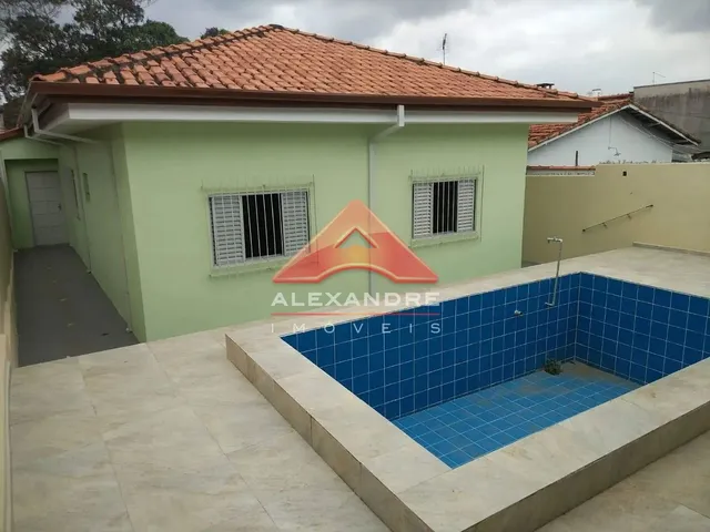 Casa com 300m² 3 quartos e 2 banheiros, à venda, no bairro Vila Tatetuba em São José Dos Campos