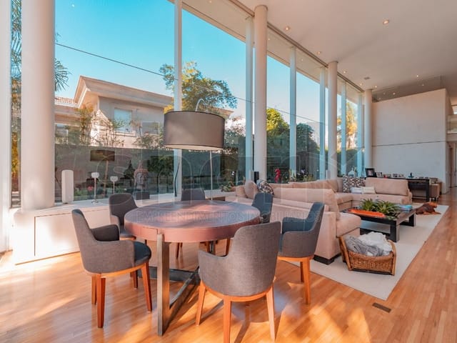 Casa com 680m² 4 quartos e 5 banheiros, à venda, no bairro Tamboré em Santana de Parnaíba