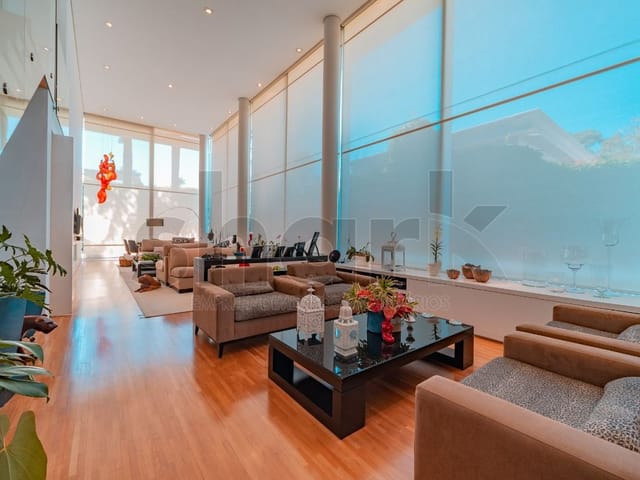 Casa com 680m² 4 quartos e 5 banheiros, à venda, no bairro Tamboré em Santana de Parnaíba