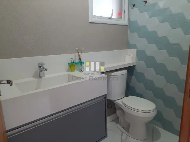 Casa 5 quartos e 4 banheiros, para alugar, no bairro Jardim Macarenko em Sumaré