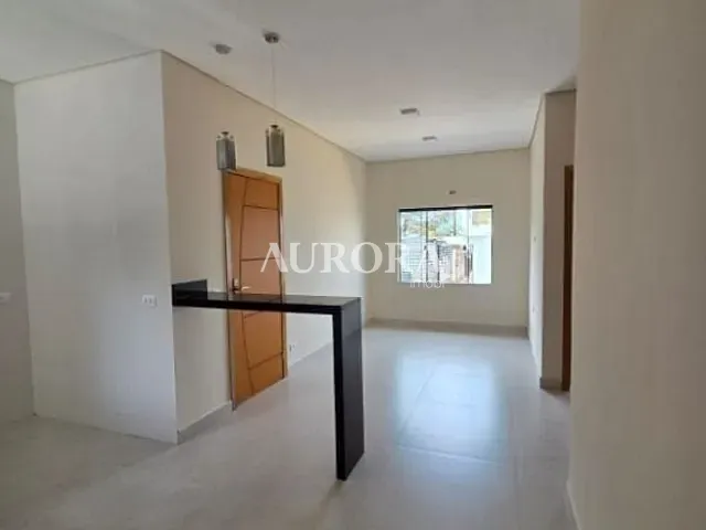 Casa com 200m² 3 quartos e 2 banheiros, à venda, no bairro C. H. Guilherme de Abreu Pires em Londrina