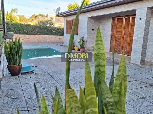 Casa com 250m² 2 quartos e 1 banheiro, à venda, no bairro Jansen em Gravataí