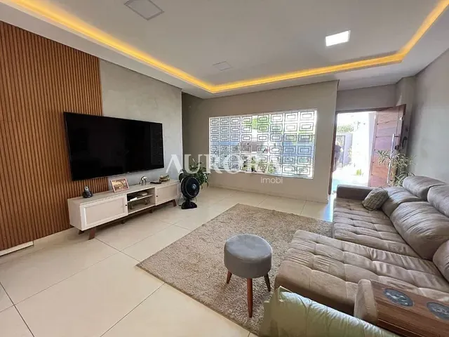 Casa com 191m² 4 quartos e 4 banheiros, à venda, no bairro Palhano 2 em Londrina