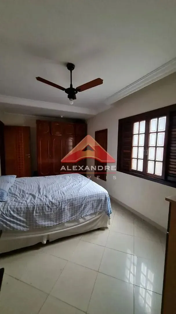 Casa, 3 quartos, 252 m² - Foto 22