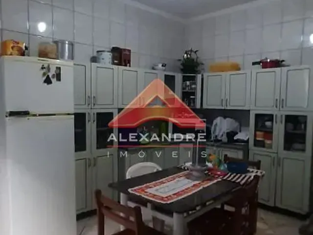 Casa com 162m² 3 quartos e 2 banheiros, à venda, no bairro Vila Ester em São José Dos Campos