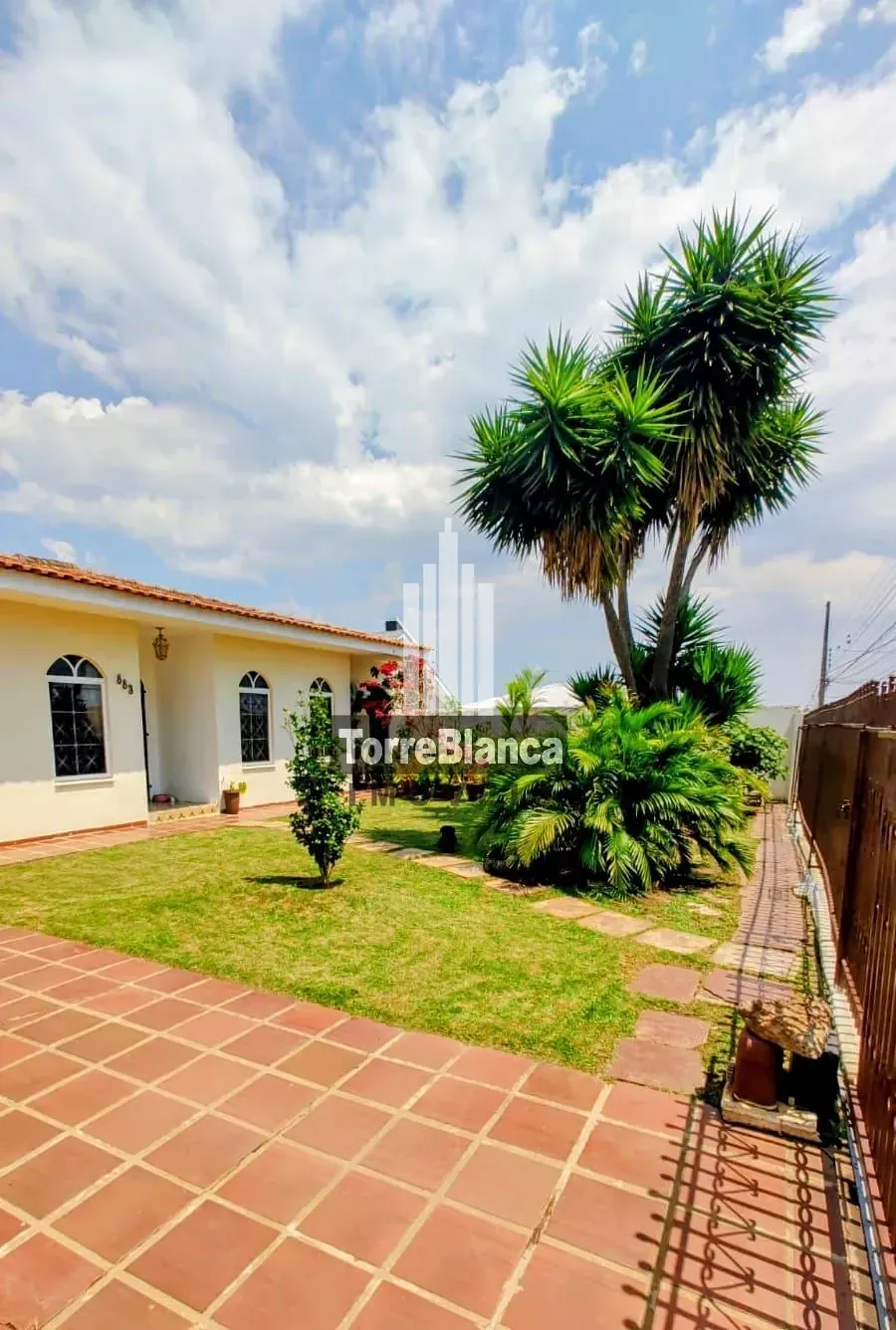 Casa, 3 quartos, 246 m² - Foto 1