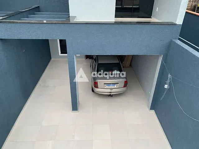 Sobrado 3 quartos e 3 banheiros, à venda, no bairro Contorno em Ponta Grossa