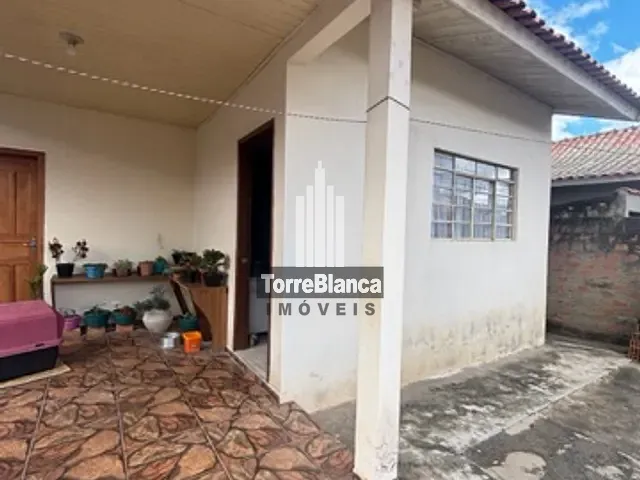 Casa com 197m² 3 quartos e 1 banheiro, à venda, no bairro Colônia Dona Luíza em Ponta Grossa
