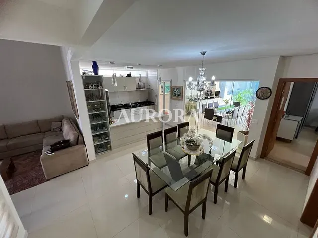 Casa com 391m² 3 quartos e 5 banheiros, à venda, no bairro Terra Bonita em Londrina