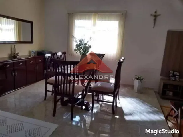 Casa com 250m² 3 quartos e 1 banheiro, à venda, no bairro Bosque dos Eucaliptos em São José dos Campos