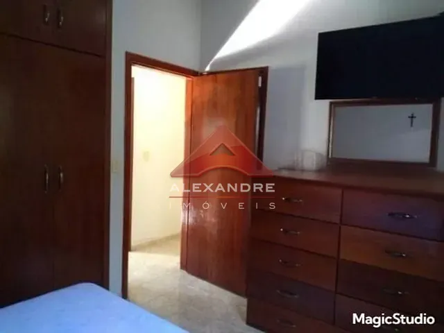 Casa com 250m² 3 quartos e 1 banheiro, à venda, no bairro Bosque dos Eucaliptos em São José dos Campos