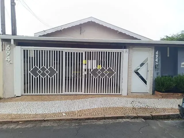 Casa 2 quartos e 1 banheiro, para alugar, no bairro Centro em Sumaré