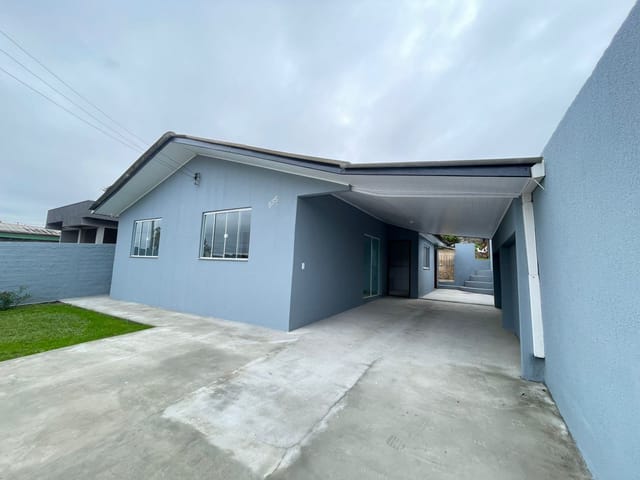 Locação - Casa com 3 quartos, 1 vaga de garagem, Terreno Amplo - Olarias, Ponta Grossa.