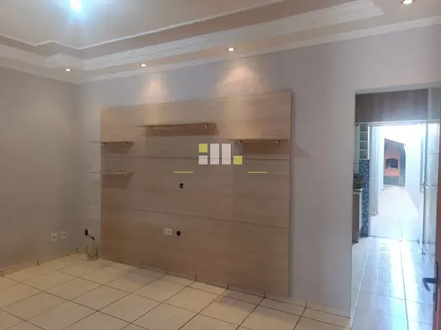 Casa 2 quartos e 1 banheiro, para alugar, no bairro Parque Jatobá (Nova Veneza) em Sumaré