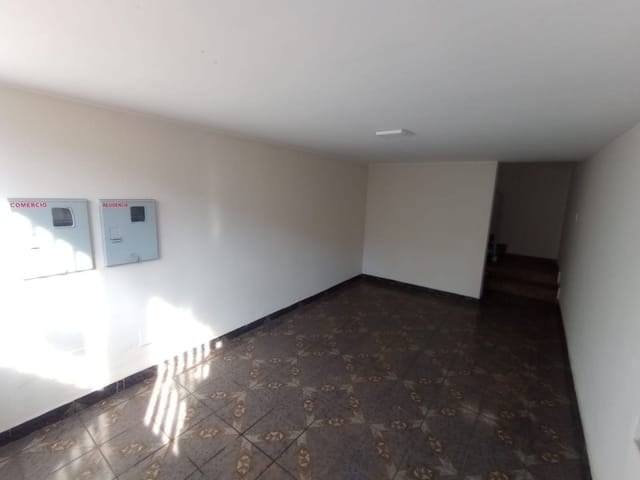 Foto do Casa - Casa com 3 dormitórios, sendo 01 suíte, para alugar, - Centro - Alfenas/MG | H. DE PAIVA MAGALHAES & F.DE PAIVA MAGALHAES LTDA