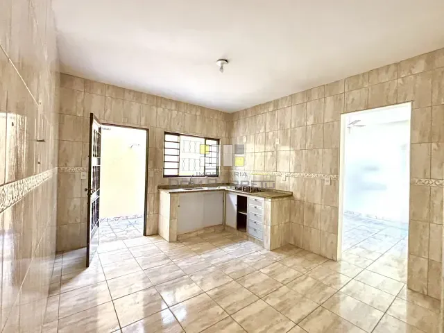 Casa com 200m² 2 quartos e 2 banheiros, à venda, no bairro Parque Jatobá (Nova Veneza) em Sumaré
