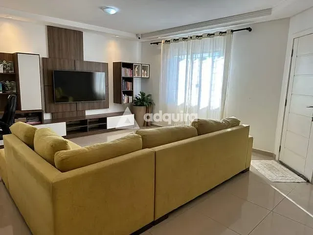 Casa com 495m² 2 quartos e 3 banheiros, à venda, no bairro Boa Vista em Ponta Grossa