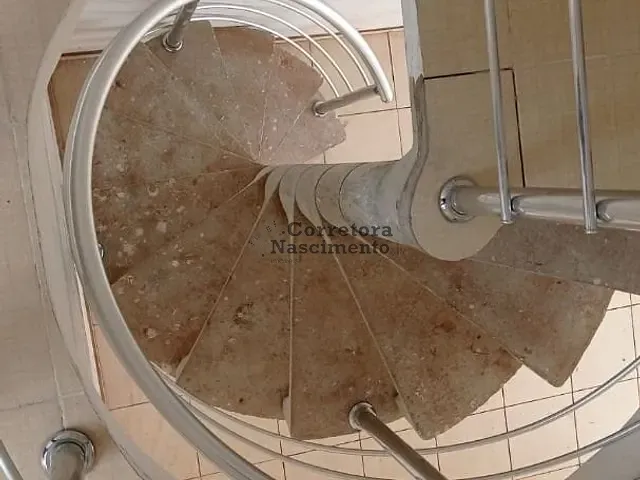 Casa com 175m² 2 quartos e 1 banheiro, à venda, no bairro Cidade Nova Jacareí em Jacareí