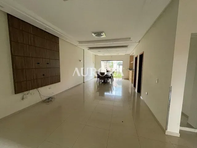Casa com 395m² 3 quartos e 3 banheiros, à venda, no bairro Champagnat em Londrina