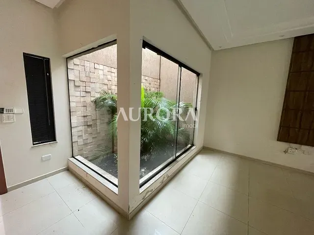 Casa com 395m² 3 quartos e 3 banheiros, à venda, no bairro Champagnat em Londrina