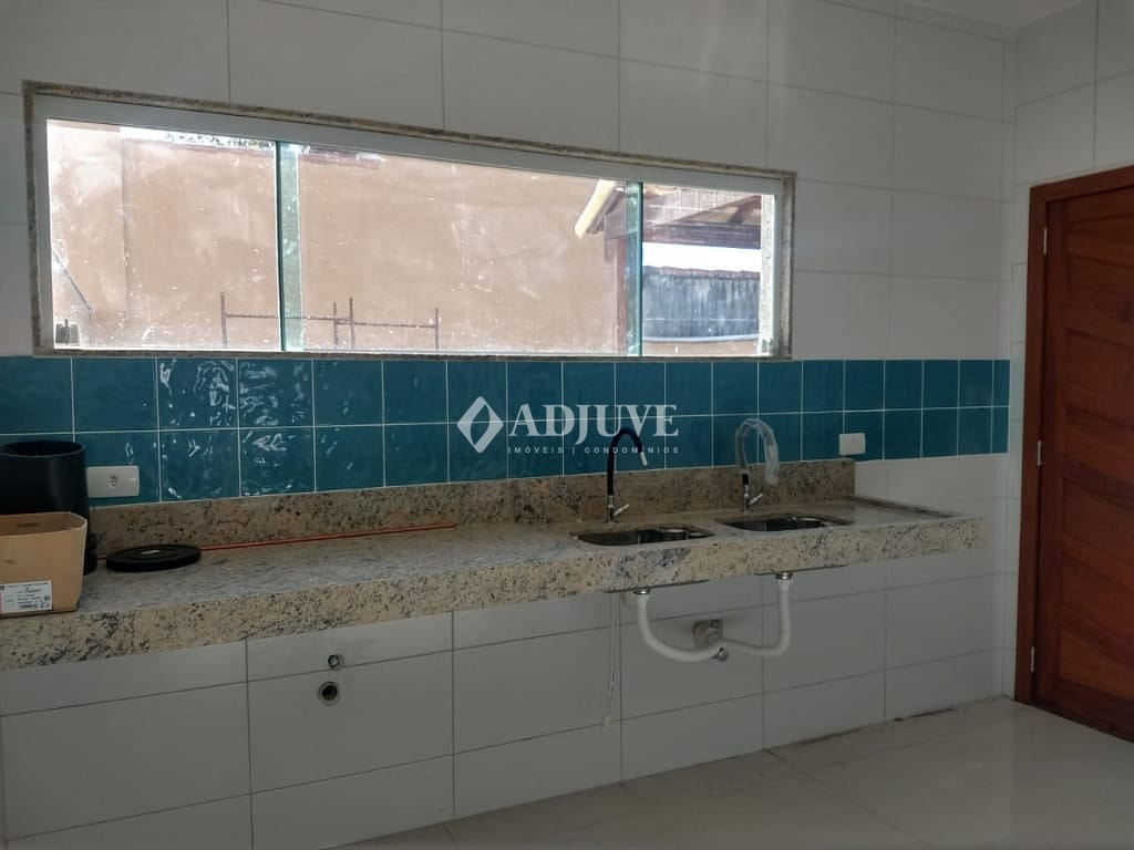 Casa à venda com 2 quartos, 136m² - Foto 13
