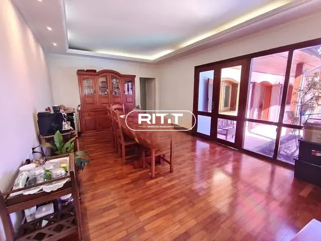 Casa com 440m² 4 quartos e 4 banheiros, à venda, no bairro Jardim Chapadão em Campinas