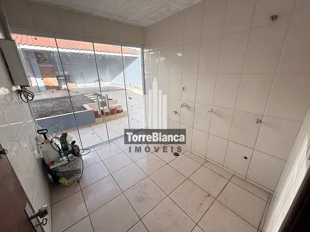 Casa com 462m² 3 quartos e 4 banheiros, para alugar, no bairro Jardim Carvalho em Ponta Grossa