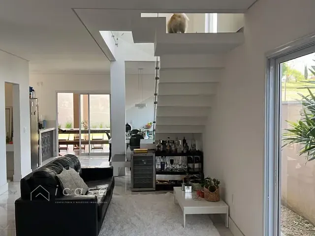 Casa com 330m² 3 quartos e 4 banheiros, à venda, no bairro Urbanova em São José dos Campos