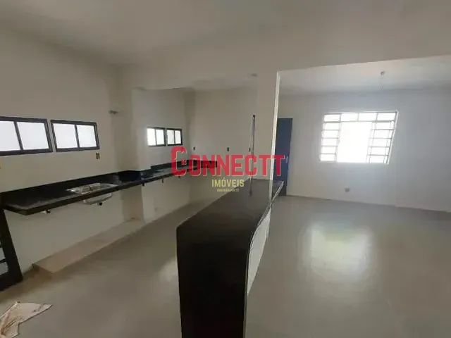 Casa com 200m² 3 quartos e 2 banheiros, à venda, no bairro Independência em Ribeirão Preto