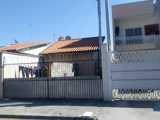 Casa 3 quartos e 3 banheiros, à venda, no bairro Residencial Pasin em Pindamonhangaba